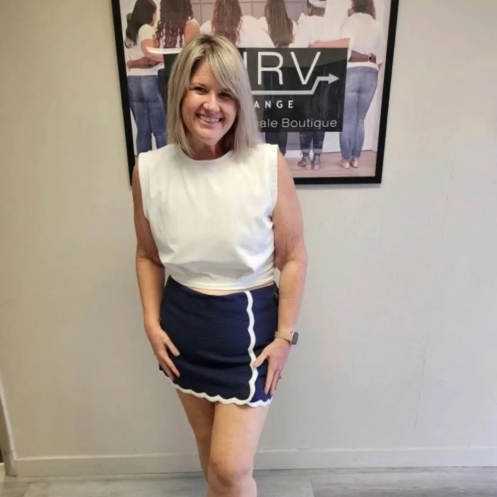 Lilly Pulitzer Navy Scalloped Skort - Size 12